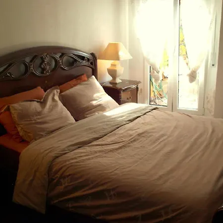 Sleeps 6 With Air Con And Wifi Lloret de Mar