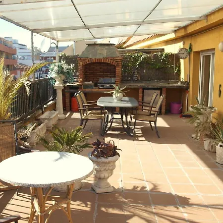 Apartment Sleeps 6 With Air Con And Wifi