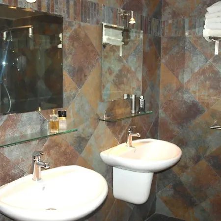 Sleeps 6 With Air Con And Wifi Apartament *